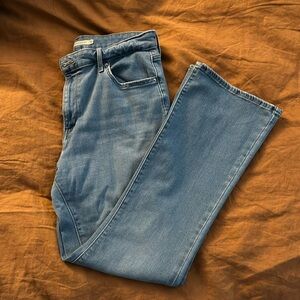 Levi’s 725 High-Rise Bootcut Jeans